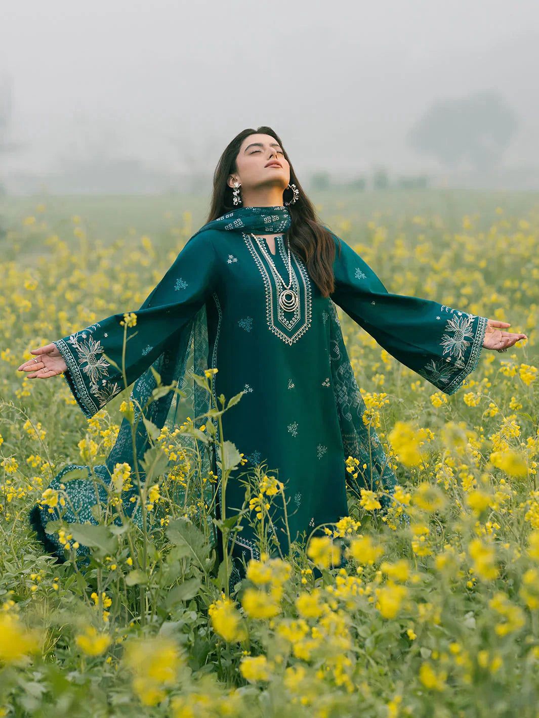 *Alhamdulilla*
*Cross Stitch MOST DEMANDING EDITION*
*03PCS UNSTITCHED SUIT*
*FABRIC lawn90’88*