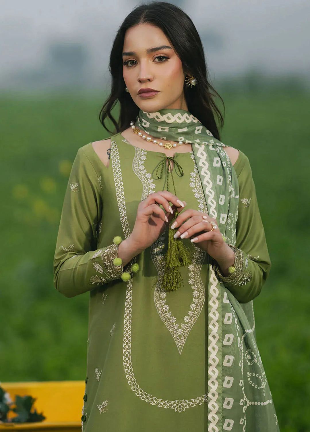 *_Izel 1217_*
*Lawn Hit Codes*
*Stuff: Best Quality Pure 💯 Airjet Lawn 90/70 Stuff*