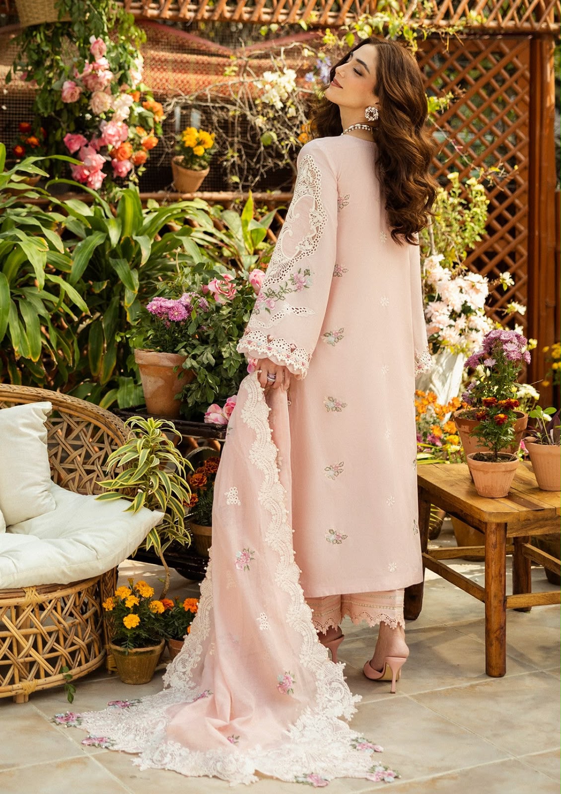 ELAF LUXURY ARTICLE