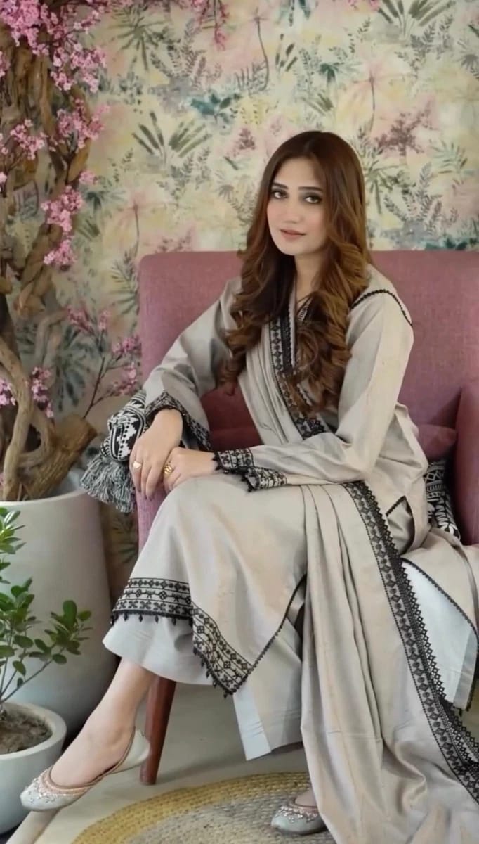 *BRAND: LIBAAS WINTER COLLECTION 2025*

*DHANAK STUFF*