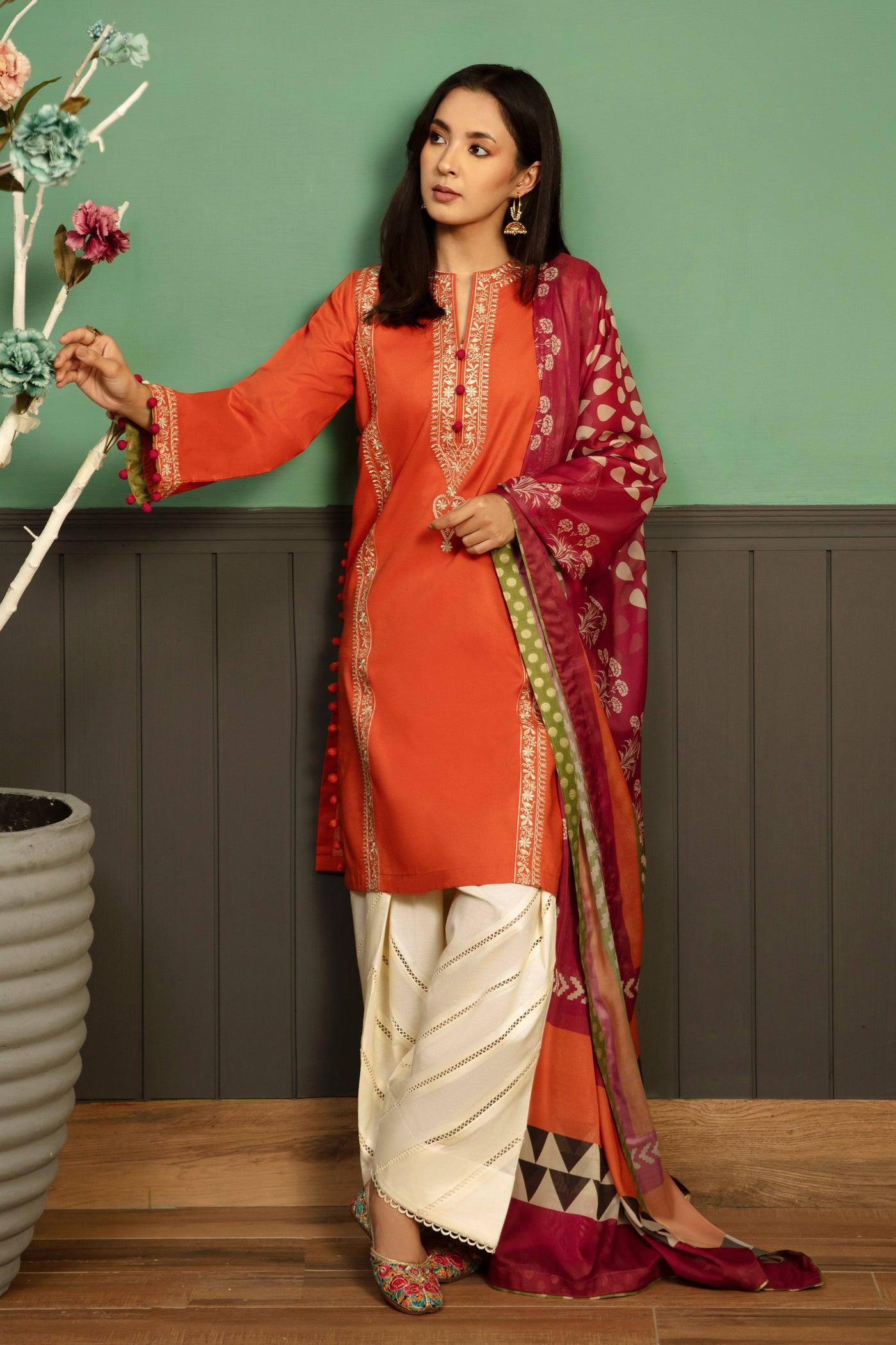 *BRAND NAME : URGE*_
CATEGORY : DHANAK 3PC Embroidered*