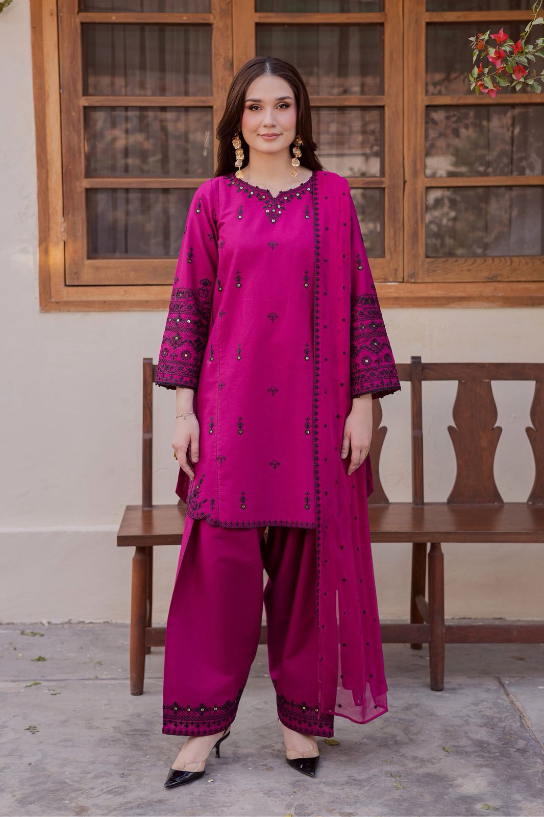 BATIK 539 *
*Stuff: Best Quality Pure Airjet lawn 90/70* guaranteed