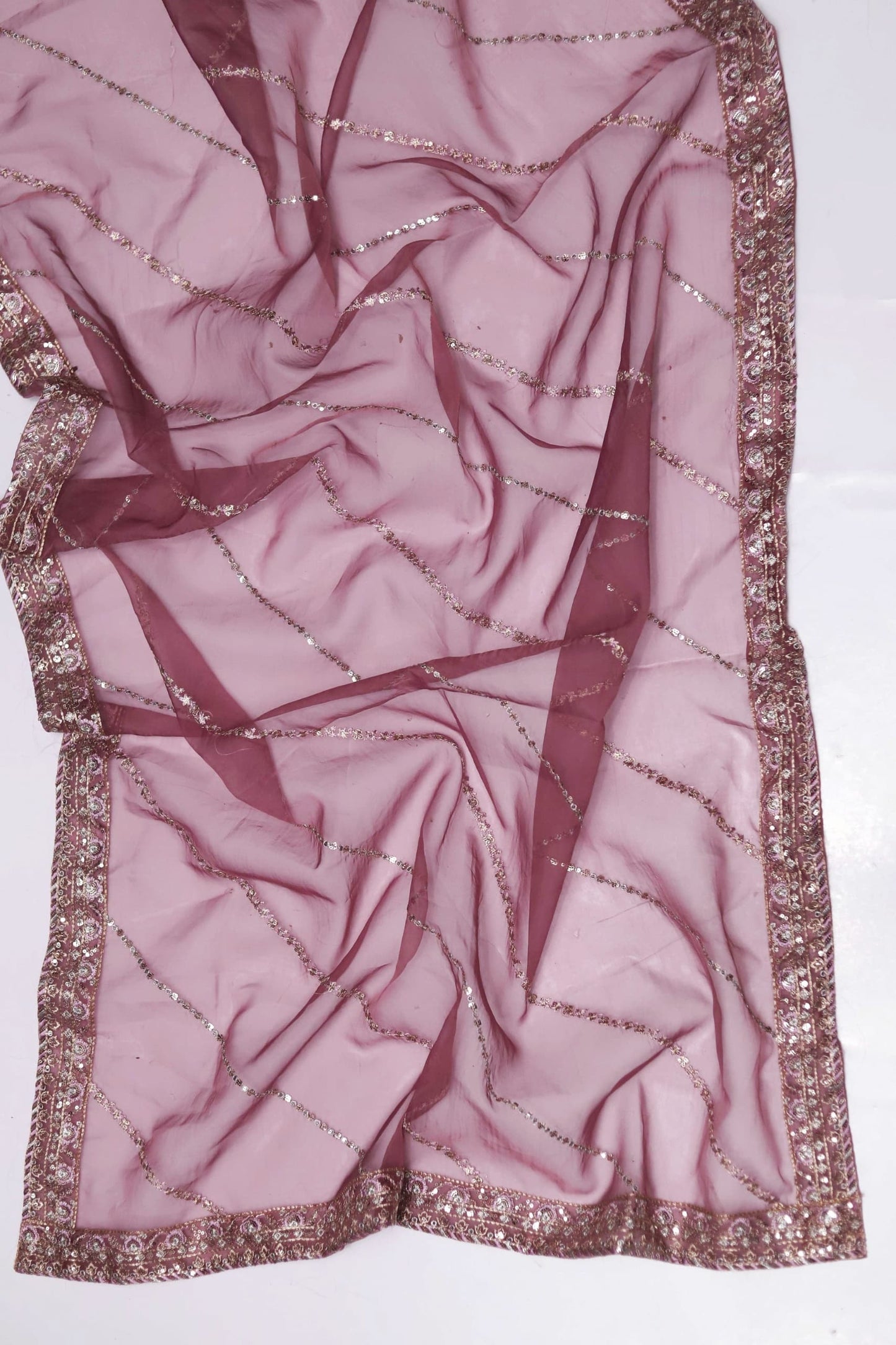 LUXURY WEDDING & PARTY WEAR*

*Code 271*