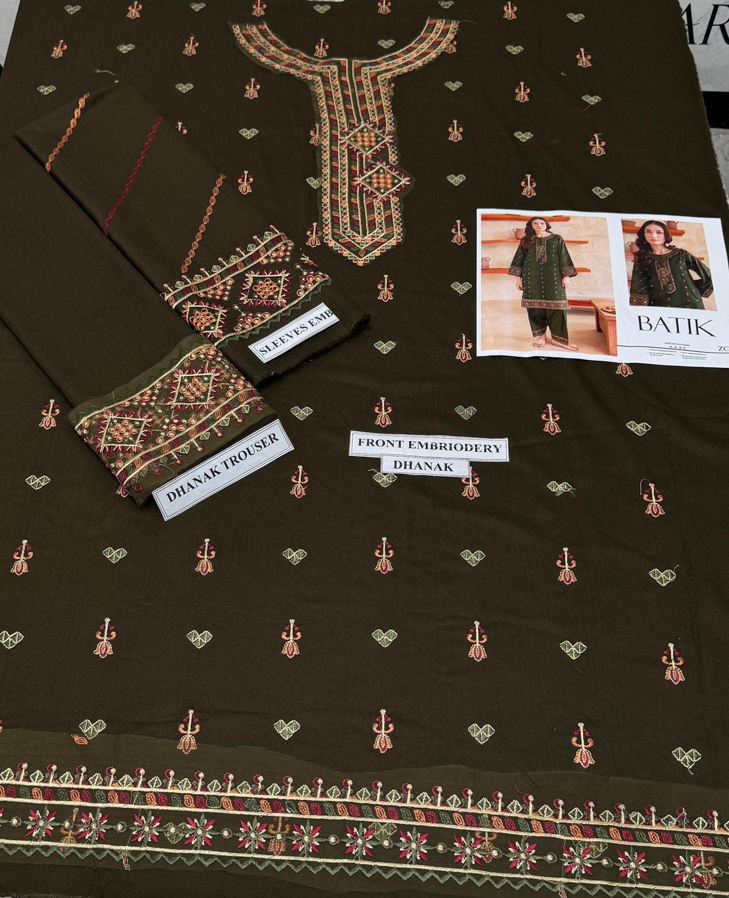 *Batik Two Piece*  
Code:01
**100% FULL DYED Premium DHANAK