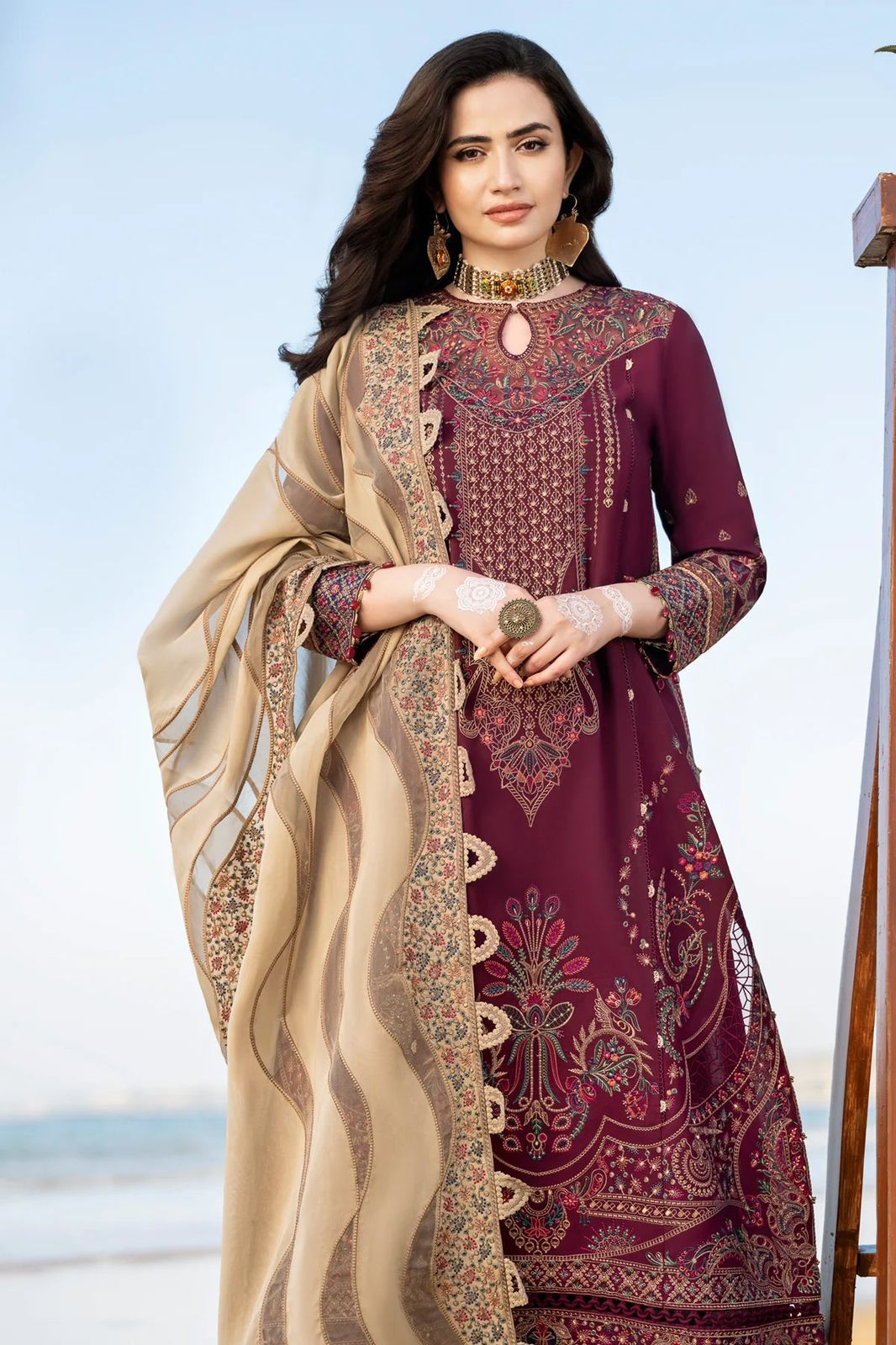 BRAND… .*JAZMIN*
Unstitch 

FABRIC
LAWN COTTON Suit With ORGANZA Dupatta