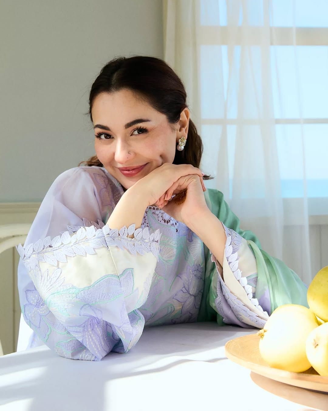 NAME* ZARA SHAHJAHAN
_WEAR BY THE GORGEOUS ACTRESS_ *HANIA AMIR*

*FABRIC*
PREMIUM AIR-JET LAWN
*LAWN QUALITY* 💯% GUARANTEED