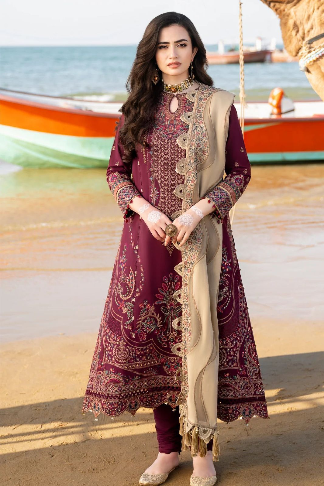 BRAND… .*JAZMIN*
Unstitch 

FABRIC
LAWN COTTON Suit With ORGANZA Dupatta