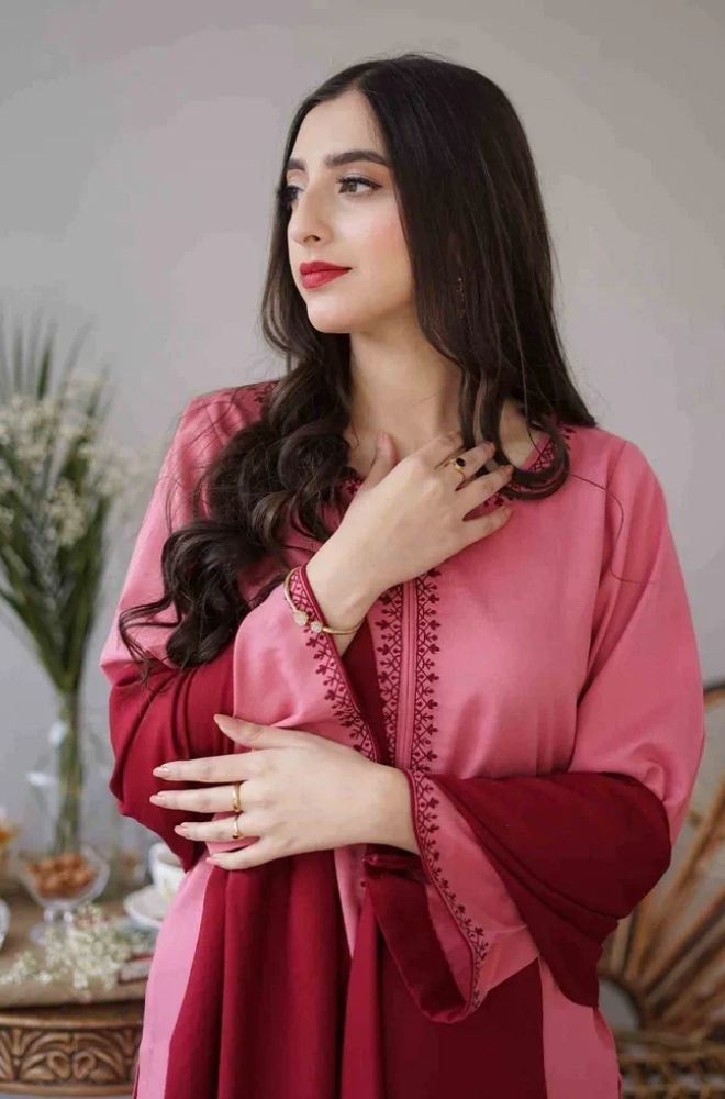 Aisling - 3PC Unstitched Dhanak Embroidered Shirt with Embroidered Dupatta and Trouser
Regular priceRs.3,999.00 PKR