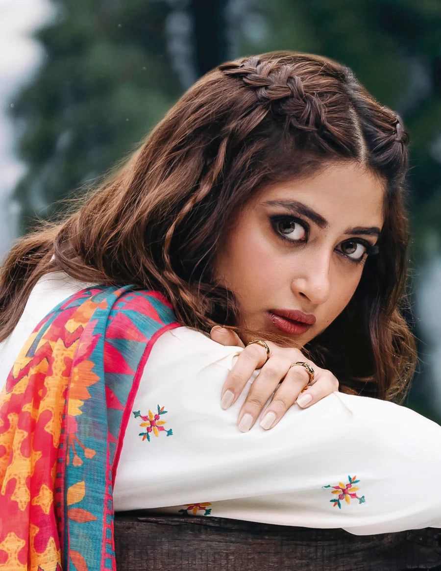 NEW ARRIVAL'S SUMMER LAWN COLLECTION 2026*✨ *BRAND NAME* SAPPHIRE *FABRIC* PREMIUM AIR-JET LAWN *LAWN QUALITY* 90/70