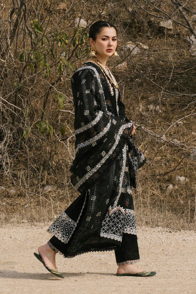 `

🍂*_Qalamqar 1104_*🍂

*Luxury Embroidered 3-Piece*
*STUFF: Best Export Quality Airjet Lawn (90/70)*