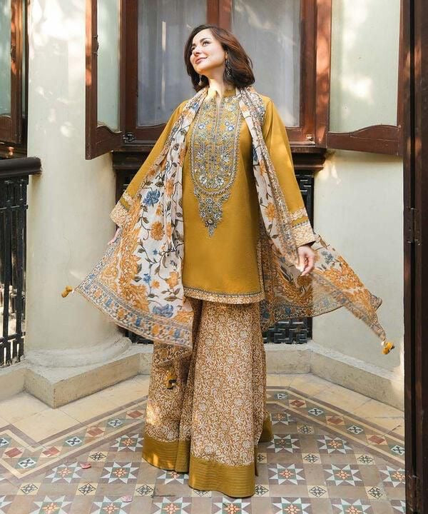 SAPPHIRE 3PC UNSTITCHED lawn 90/70 COLLECTION