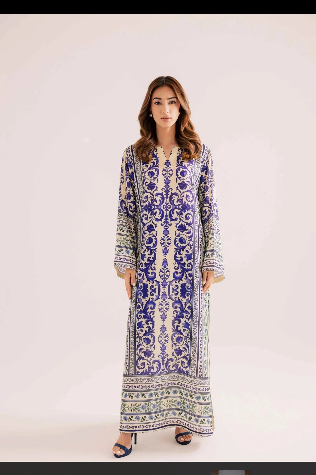 Silk unstitch double shade digital printed Most luxury article arrived