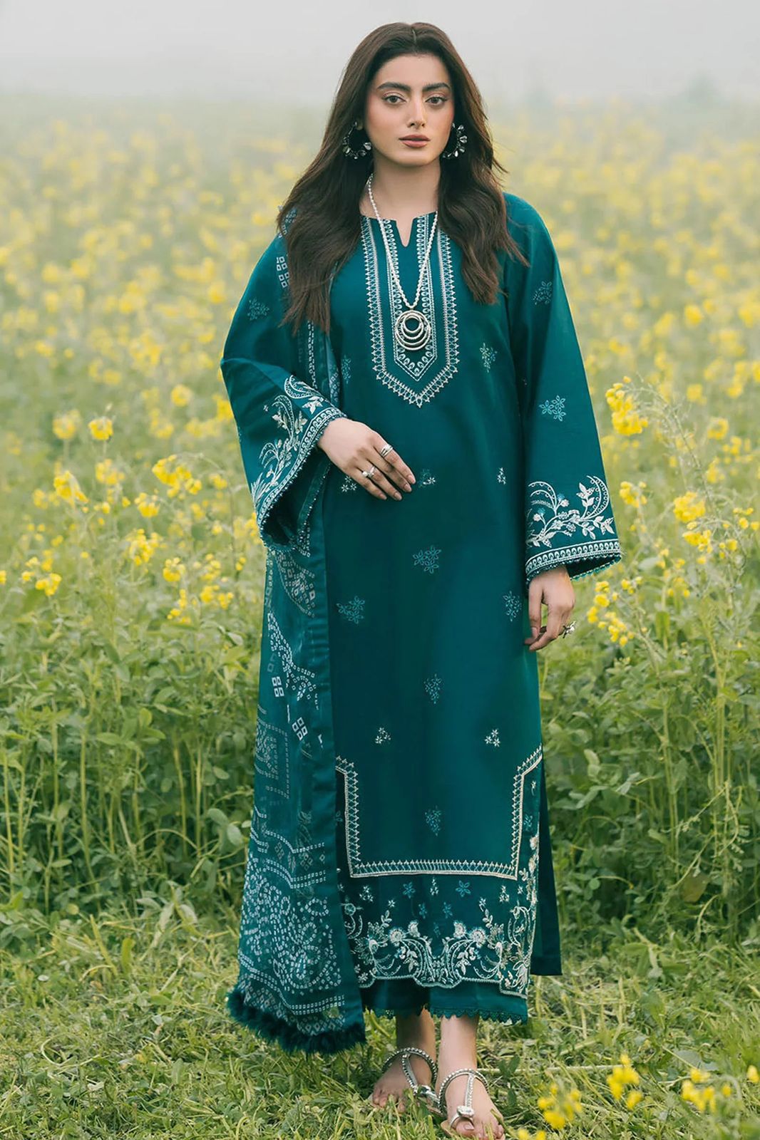 *Alhamdulilla*
*Cross Stitch MOST DEMANDING EDITION*
*03PCS UNSTITCHED SUIT*
*FABRIC lawn90’88*