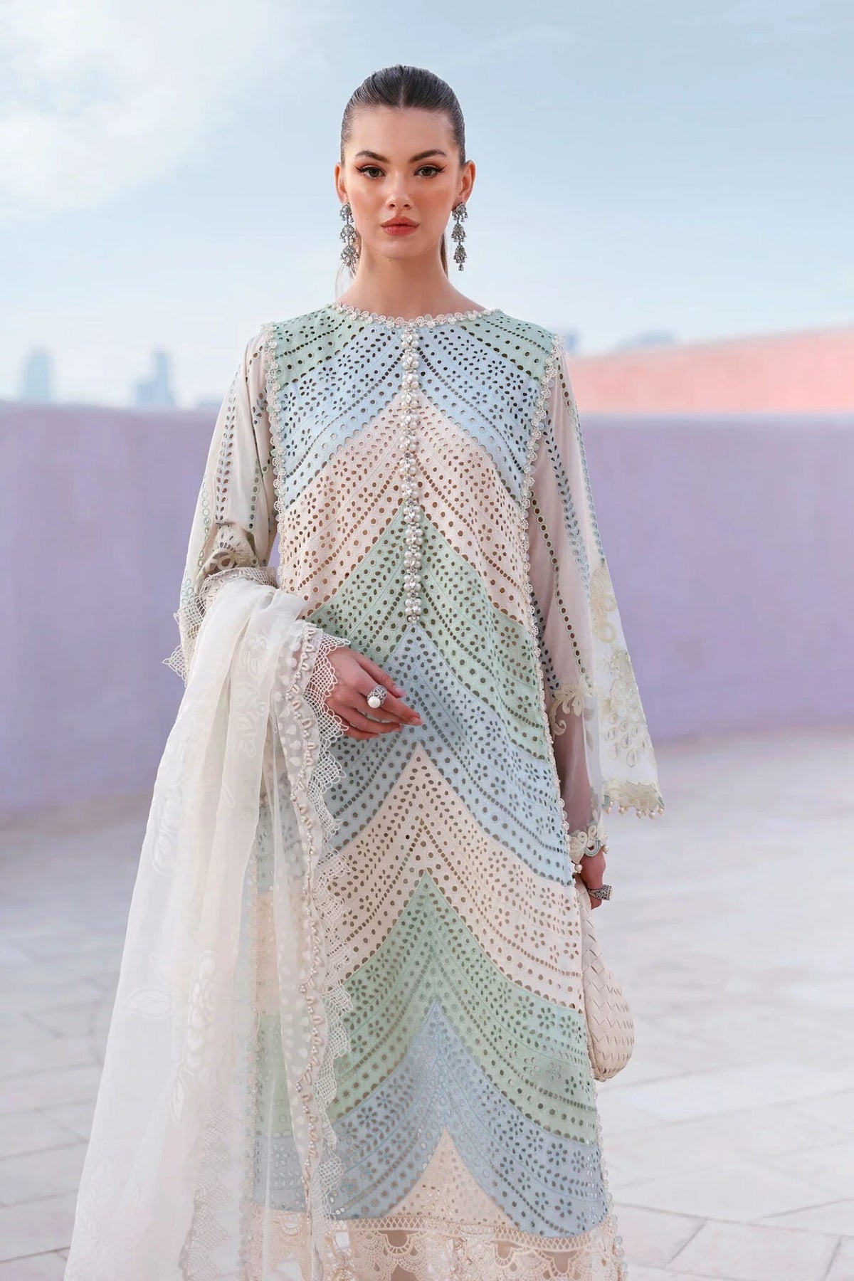MARIA.B - 3PC Luxury Lawn Embroidered Suit