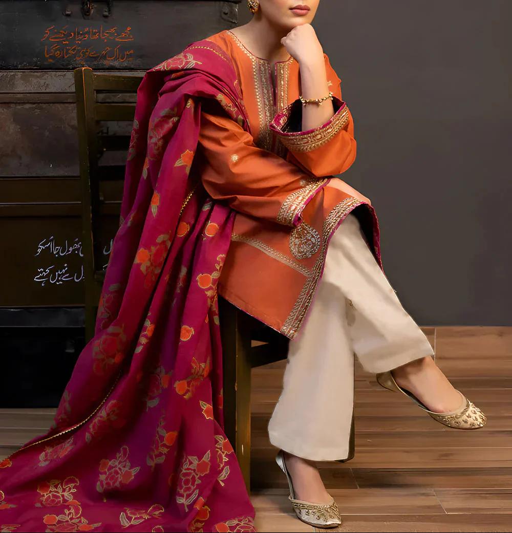 *BRAND NAME : URGE*_
CATEGORY : DHANAK 3PC Embroidered*