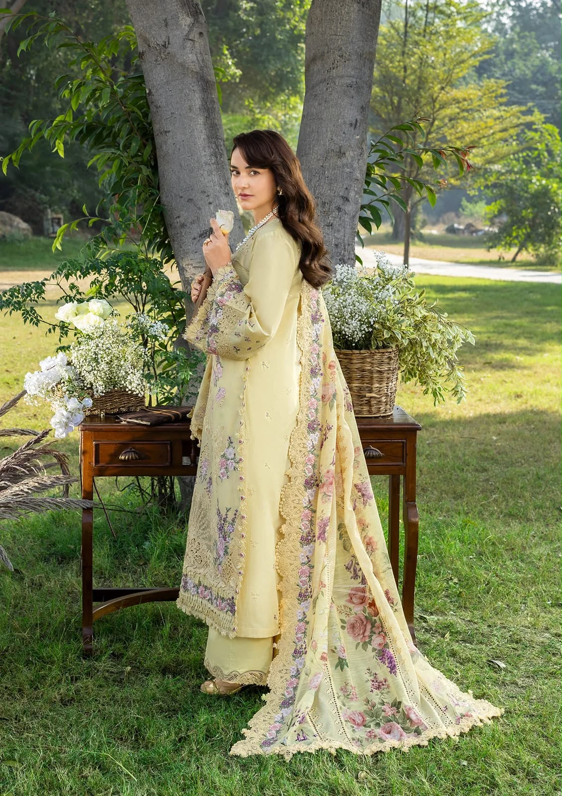 AKBAR ASLAM HIT DESIGN