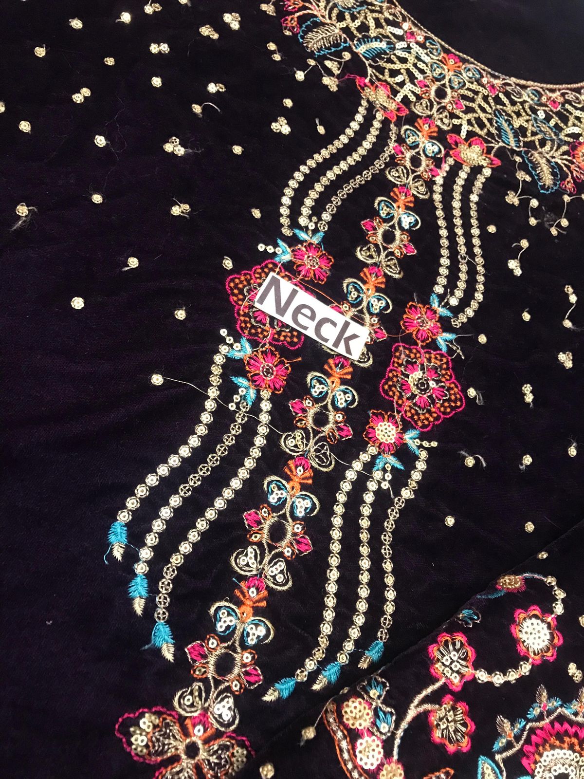 Baroque Luxury Velvet Article 

💯 Micro 9000 Velvet 

Suit Color: Dark Purple Color