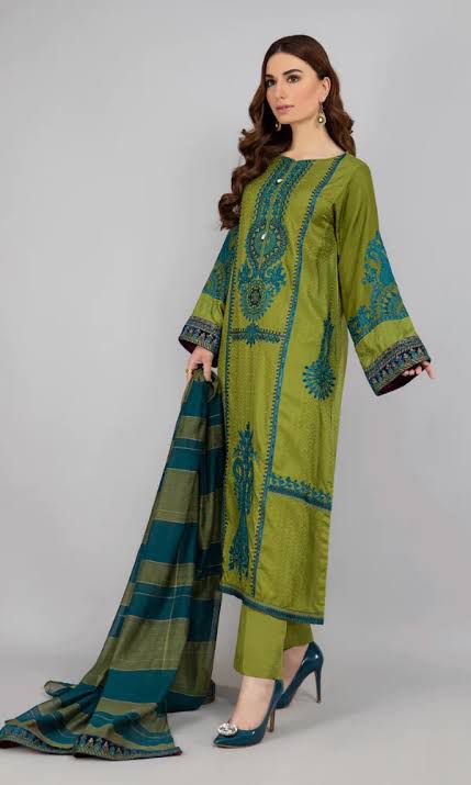 SUMMER COLLECTION ``` 🍂*_MARIA B_*🍂 Code:4018 *Stuff: Best Quality Airjet lawn 90/70